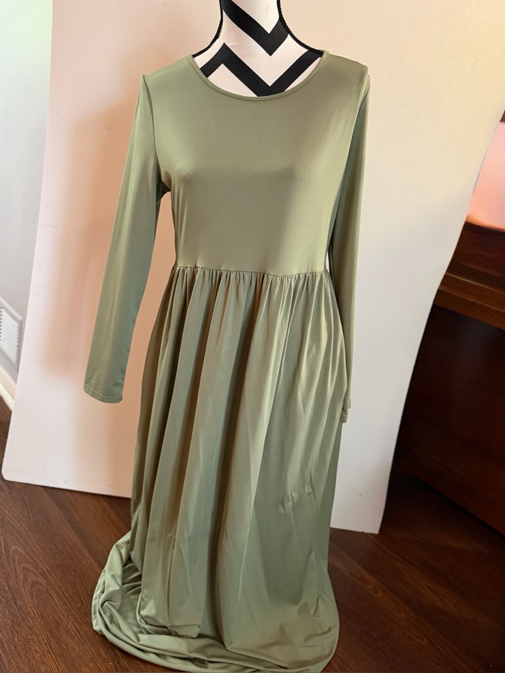 Light Green Long Sleeve Maxi Dress with pockets